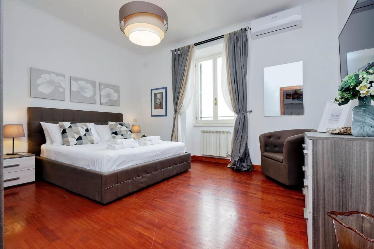 Colosseo Sunset Apartment Рим Екстер'єр фото