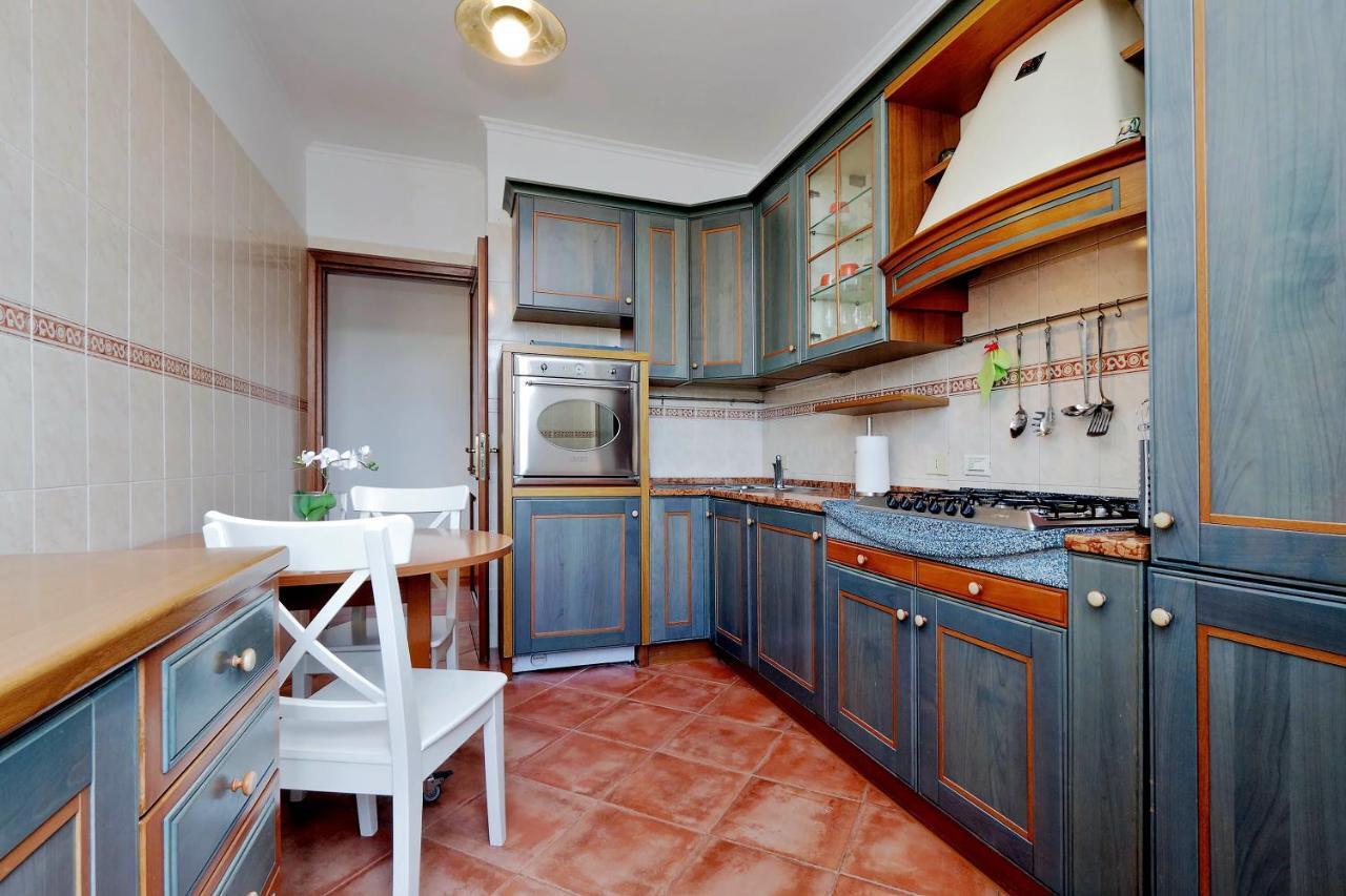 Colosseo Sunset Apartment Рим Екстер'єр фото