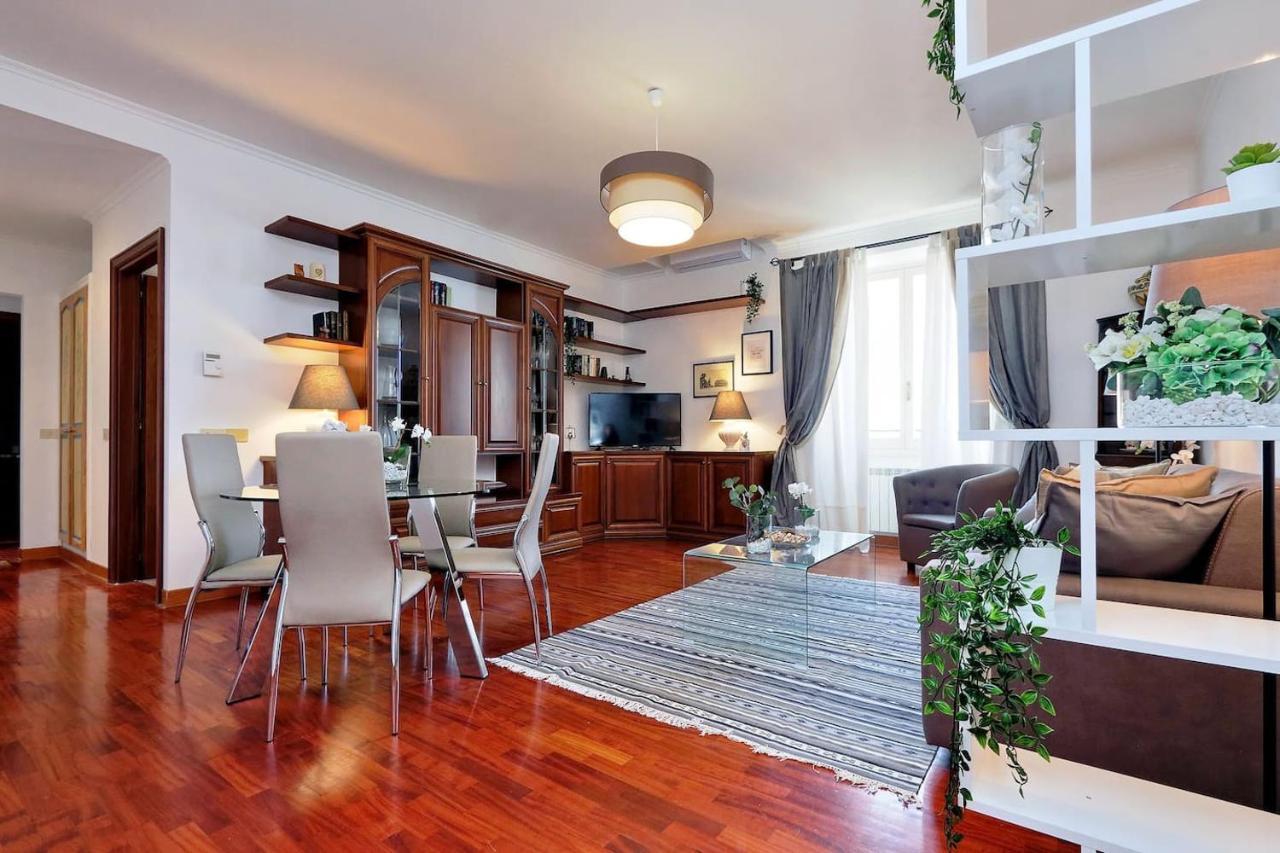 Colosseo Sunset Apartment Рим Екстер'єр фото